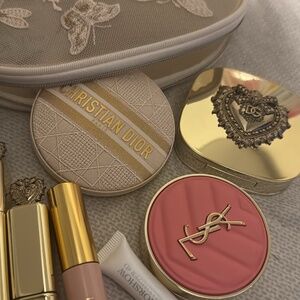 Meet your Posher, Perla